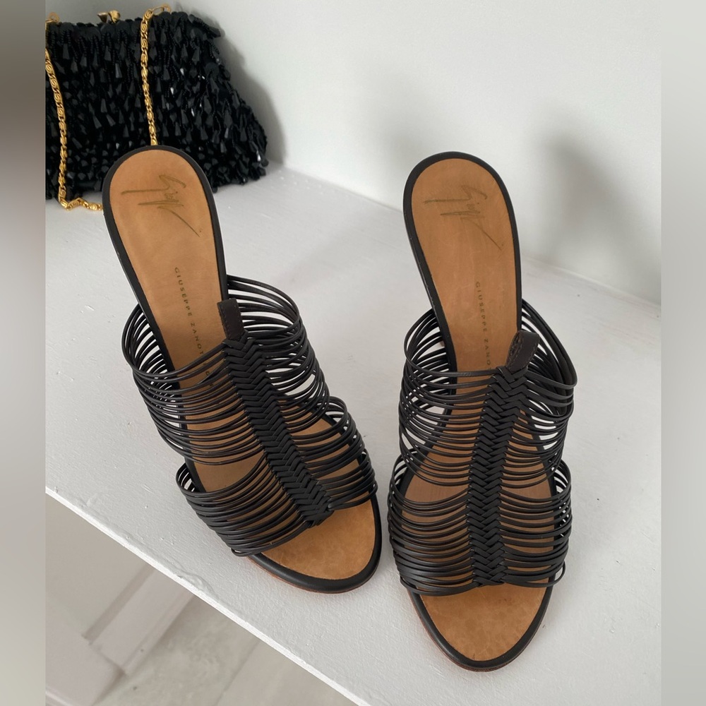 💫GIUSEPPE ZANOTTI BLACK LEATHER PISSI SANDAL